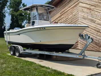 2005 Grady-White Fisherman 222