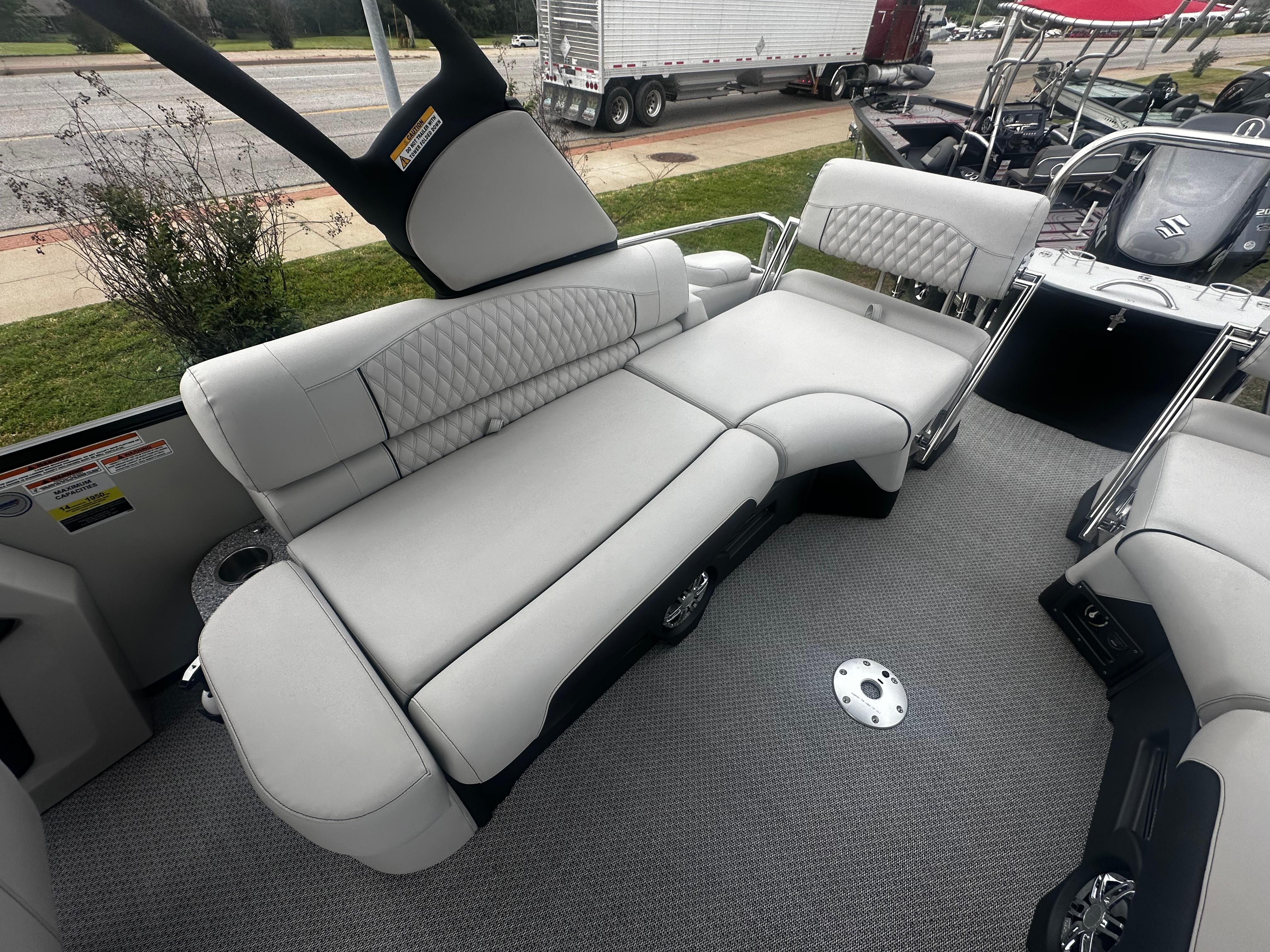 New 2024 Tahoe Pontoon Grand Tahoe - 25', 74344 Grove - Boat Trader