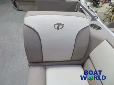 2024 Tahoe Sport 2385 Cruise Pontoon & Honda 4-Stroke EFI