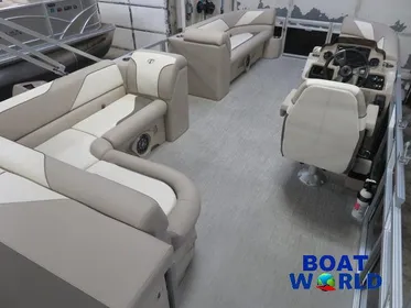 2024 Tahoe Sport 2385 Cruise Pontoon & Honda 4-Stroke EFI