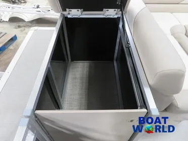 2024 Tahoe Sport 2385 Cruise Pontoon & Honda 4-Stroke EFI