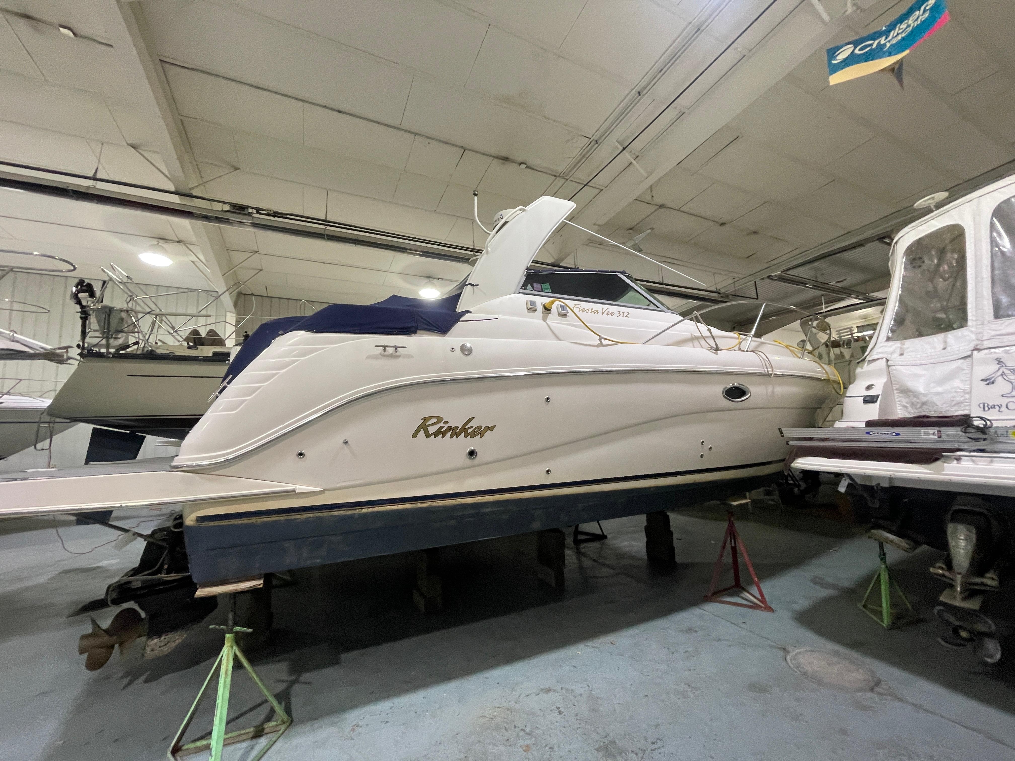 2003 Rinker Fiesta Vee 312