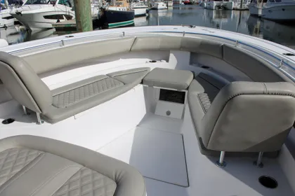 2021 Sportsman Open 322 Center Console