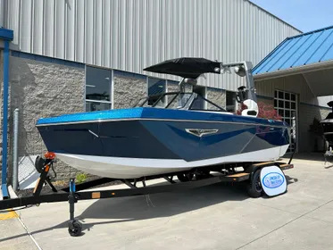 2023 Nautique S23