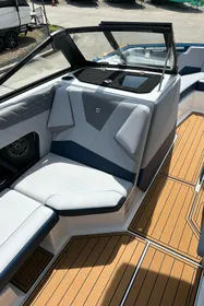 2023 Nautique S23