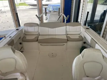 2020 Robalo R207