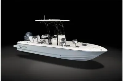 2024 Robalo 226 Cayman