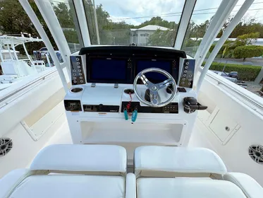 2022 Robalo R302