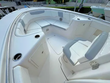 2022 Robalo R302