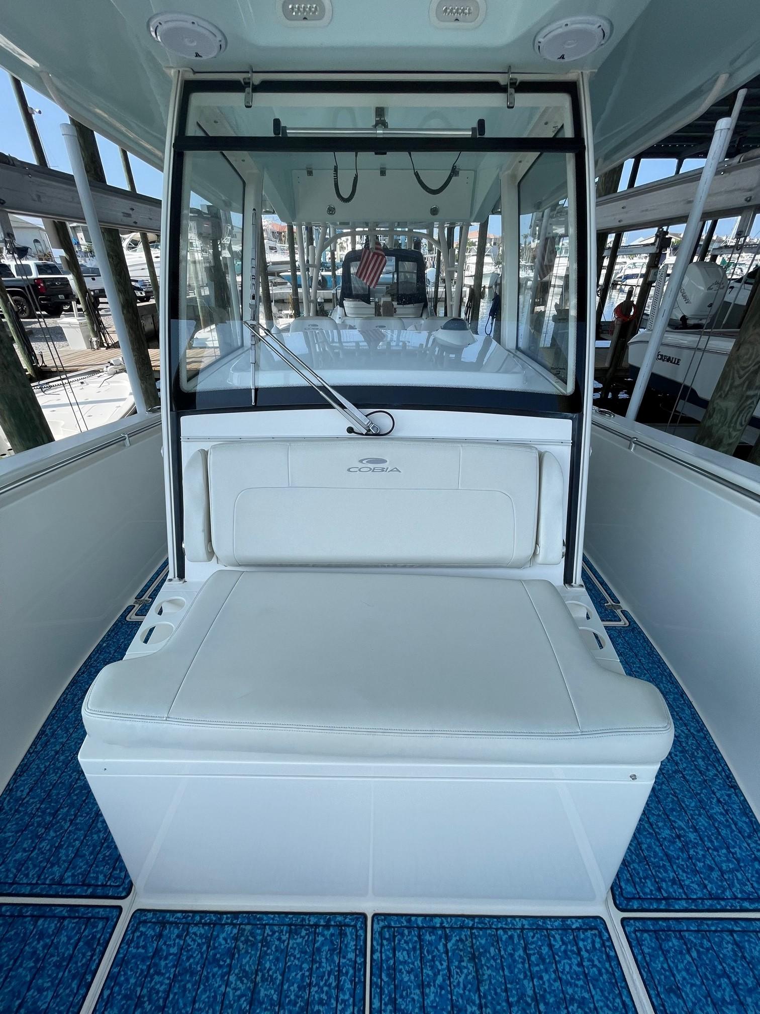 2018 Cobia 344 CC  SIDE CHICK II  Bow Seating