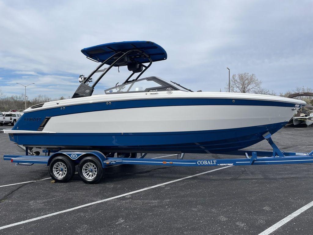 New 2023 Cobalt R8 Surf, 63366 O Fallon - Boat Trader