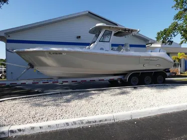 2017 Everglades 295 Center Console