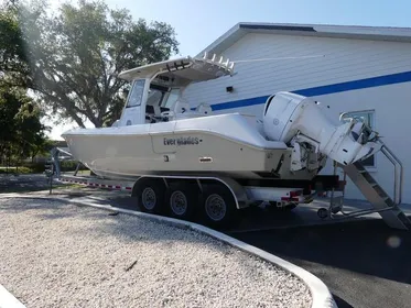 2017 Everglades 295 Center Console