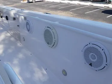 2017 Everglades 295 Center Console