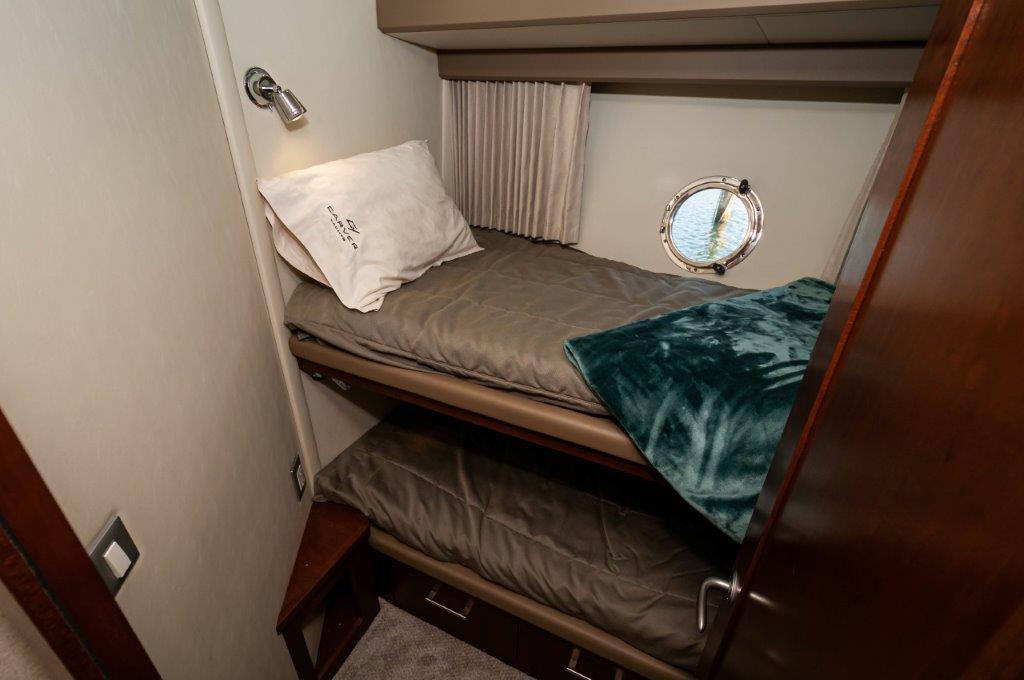 2013 Carver 54 Voyager  IN THE MOMENT  Bunk Room 2